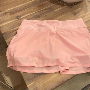 Lululemon play off the pleats skirt
